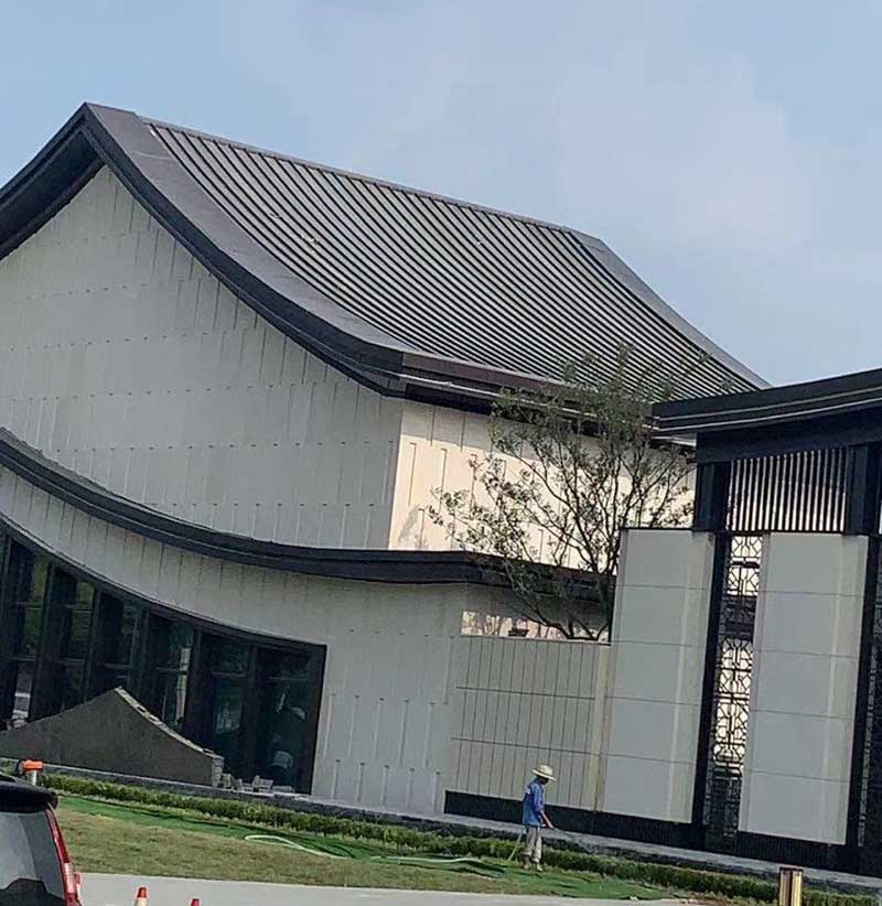 赤峰金属屋面板的常见类型有哪些？